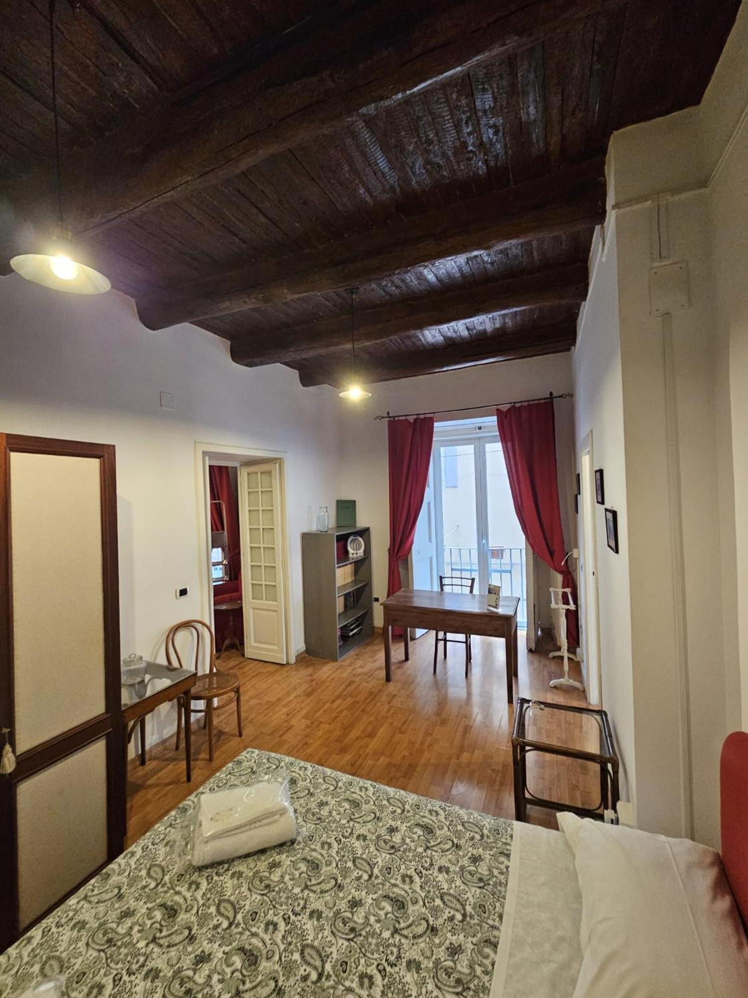 Appartamento Casa Toledo เนเปิลส์ ภายนอก รูปภาพ
